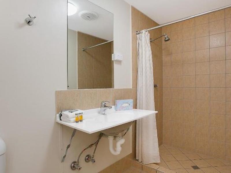 81F555C3A1883C4794835048D29D4C16