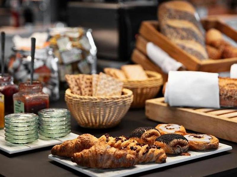 FADA2020921EEE75F49511B505FA5E09