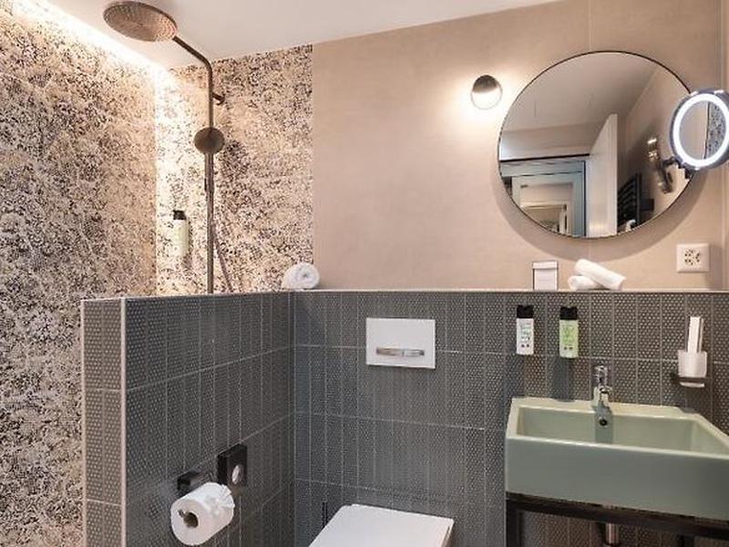 0E58C8143DBE975A1FD8A38B036C21D4