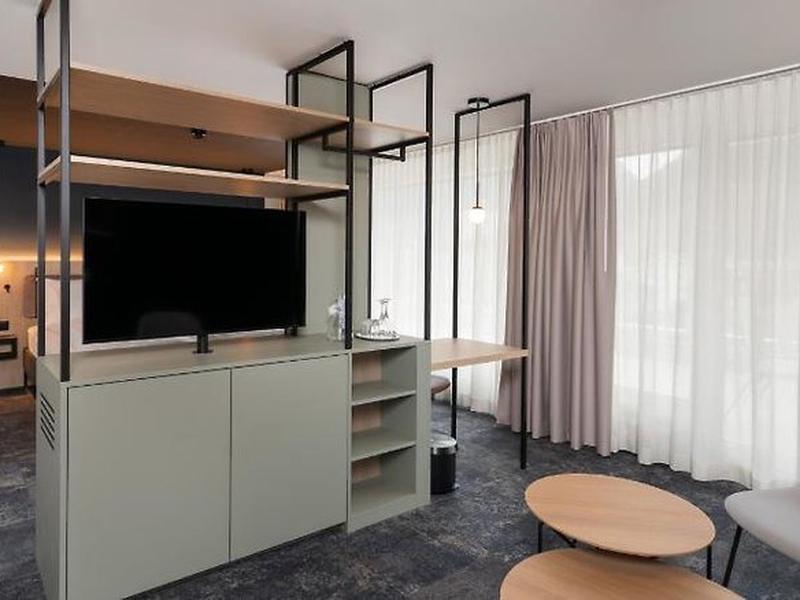 442C4B62824630BF10033ED9D27D41F9