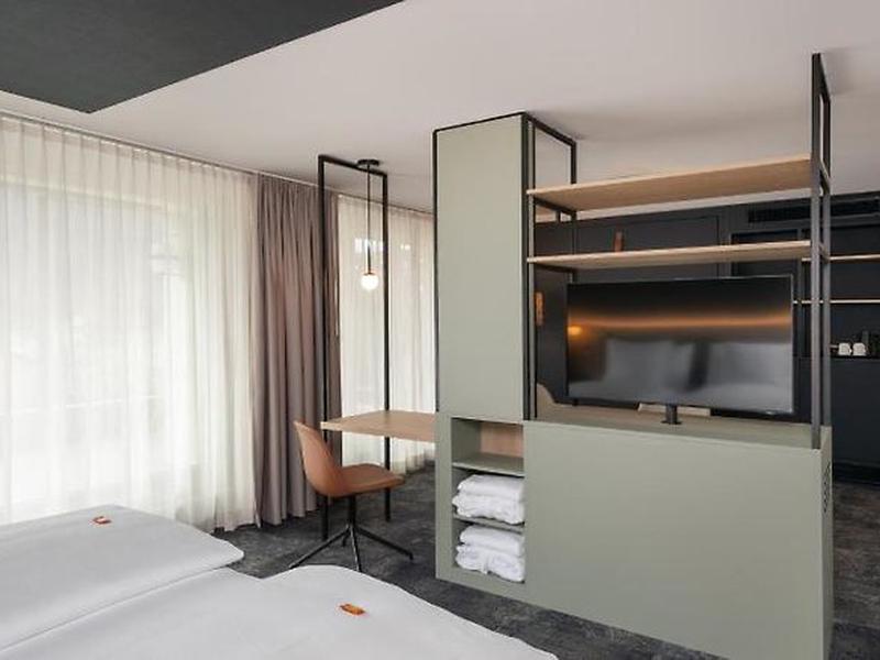 90DF005299D6A53B09239A51801D339B