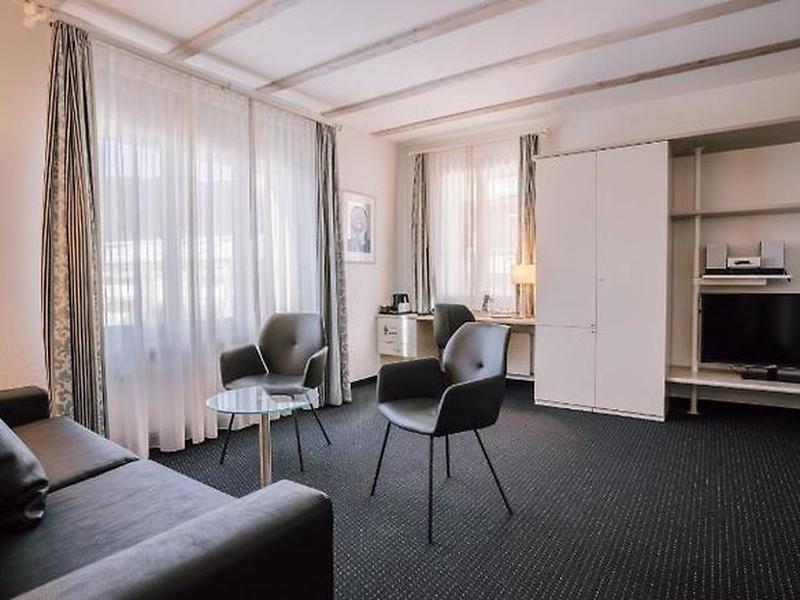 6EE441D7FDAE2E413A6B296D63D94ABC