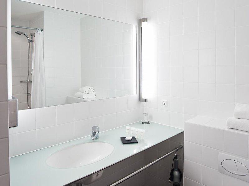 CEBC7360D59628060B3AC5755C6D8934