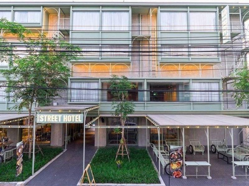 024476769C52801B32AE71FDF80CA965