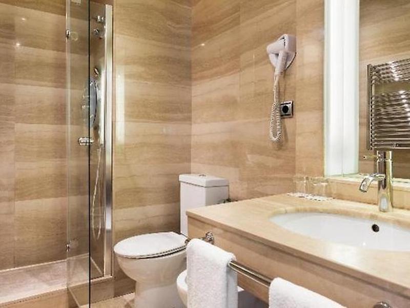 8F8218DC479ECEC0F34F10AF3FCB5A3D