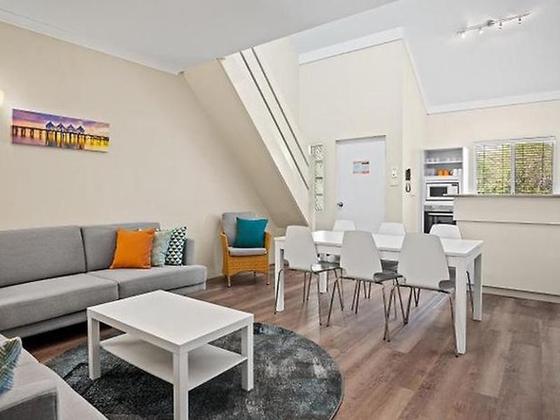 DC06BCC08D3AF5C4AE1D03AAA31C43FB