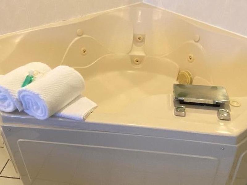 1153125CCF75FBD00C600D7AAACD878B