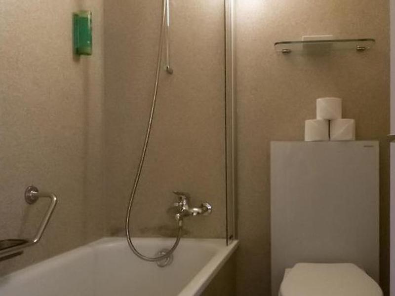 BB630E5C2D76F4E1C90328038C475119