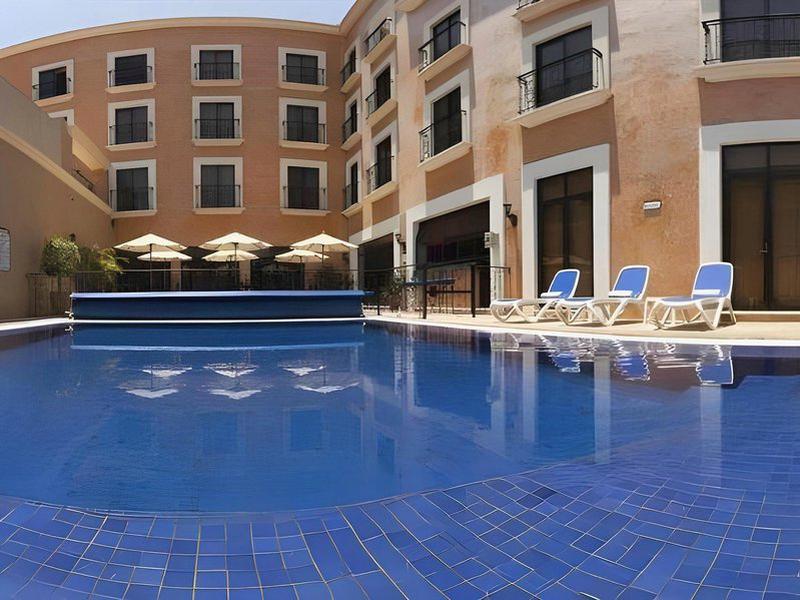 8B557C77DA1BB6CBAA19AE6BF583EE76