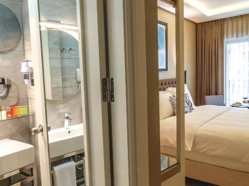 58F7C8667747C82E9F1F6A25551808AD