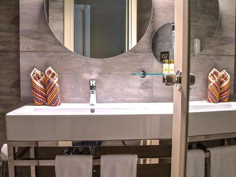 2F1241A8ADE6AD8916D508D1B2722118