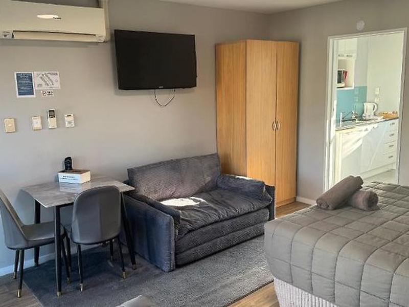 10AC0751AD48F249B4B2D0B2DF69A68A