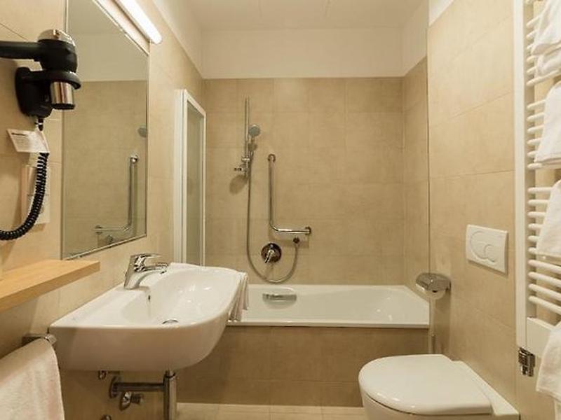 C58168F25E72A3F96A173AD0AA7989AC