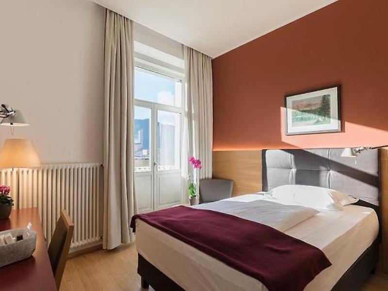 1770413B47CA9AAD624D0911E1AEF0C1