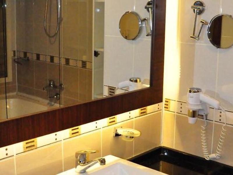 3940B568EBA5A13012363B6FA43109D7