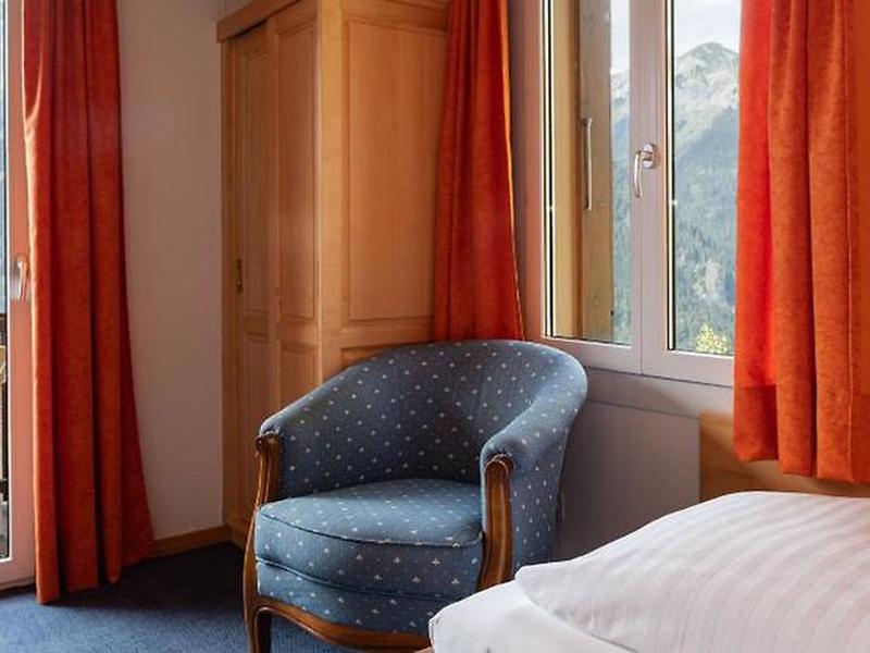 8B325807EB5869FAE3A9176E6214963C