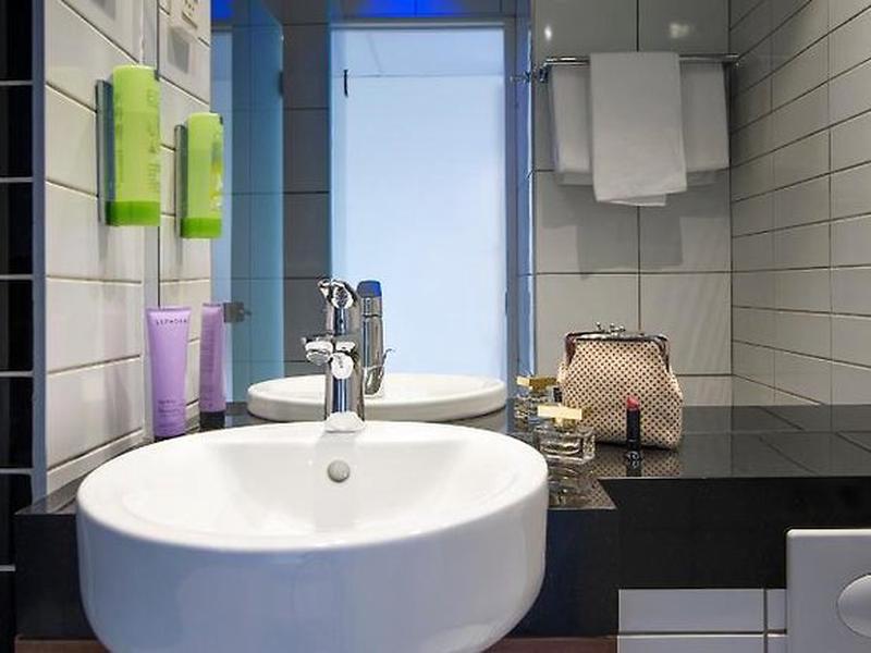 86D1D614BBD9294F69082BF686EC5AE0