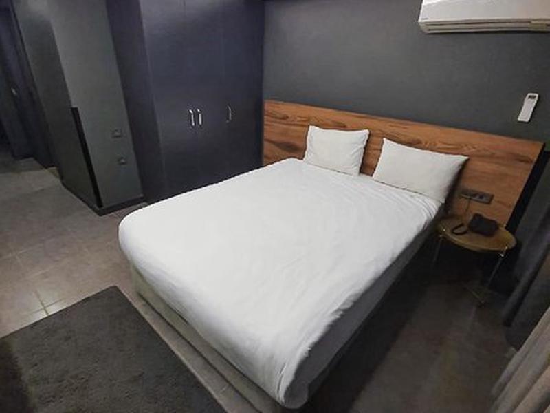 F2C64743CBE666D581BEAF55B87F9A2E