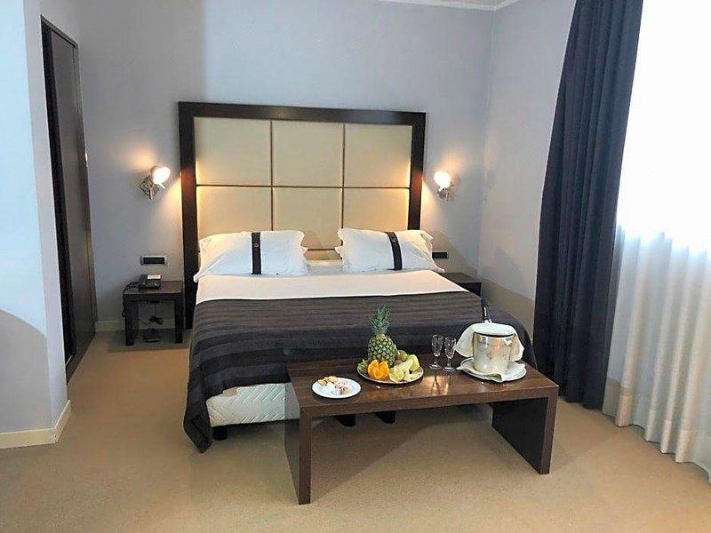 2321A86E832C0013ADB4F2E044F270C1