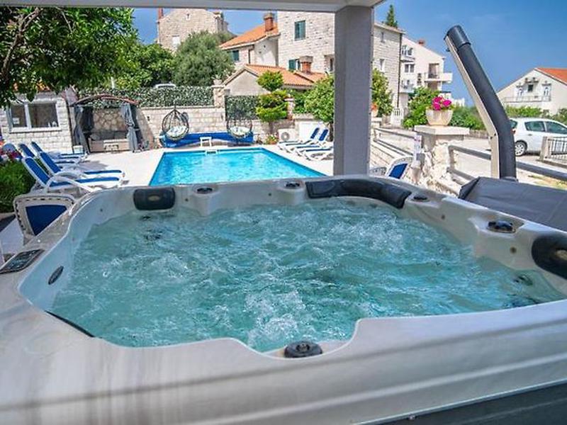 4C0602C6C14CF2310C2AD0E4954F2C72