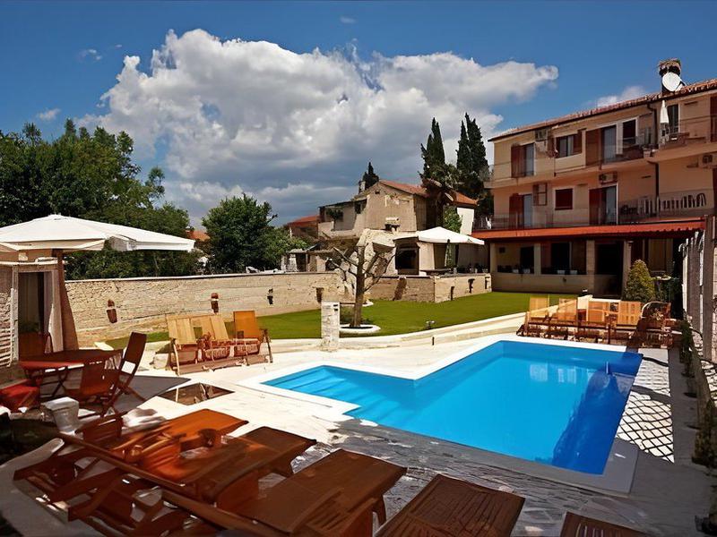 0979712525C31E59D78979AD3250D268