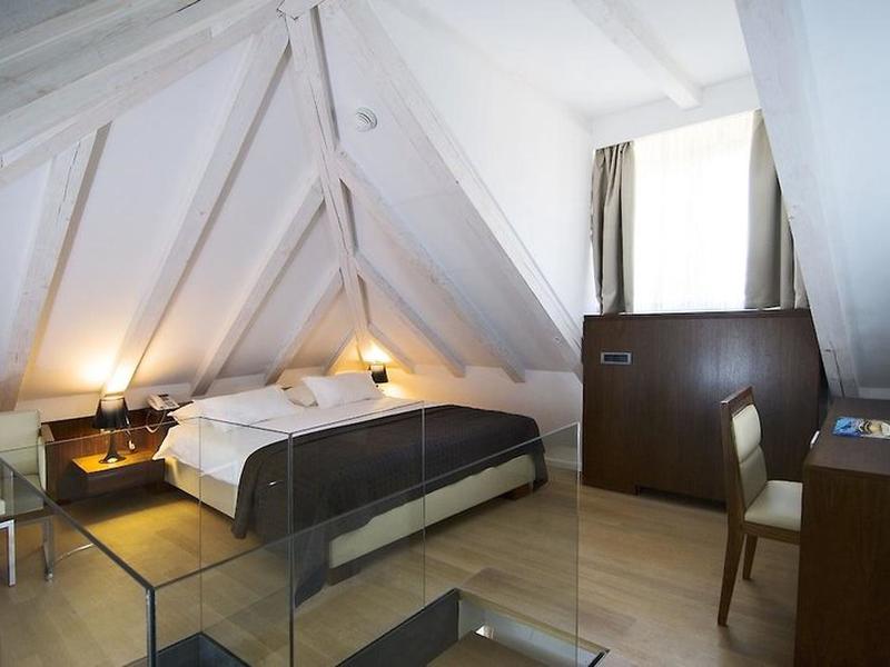 62929E72D43813E0DBCF0358185EF42E