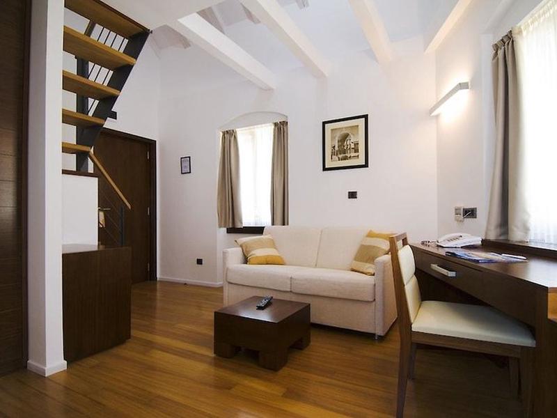 8E2E7F128D1CC787A766940173E9B246