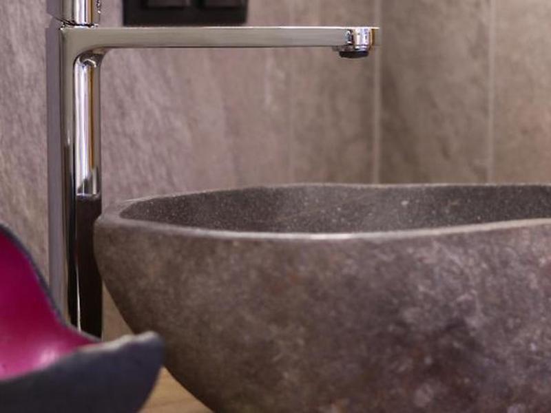 EC68F873C95D5C0C098DF43239D66E77