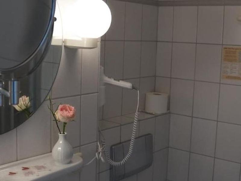 8FB3C67EBAECF2363FBA805A72C40022