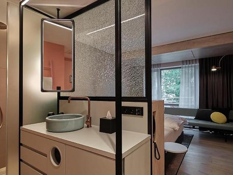 927C14FA79817D39115113E8D4FC1FBB