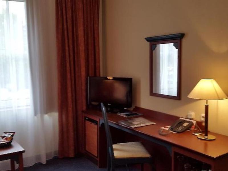 81B94BC54CEA6C92290873E0D7A387E9