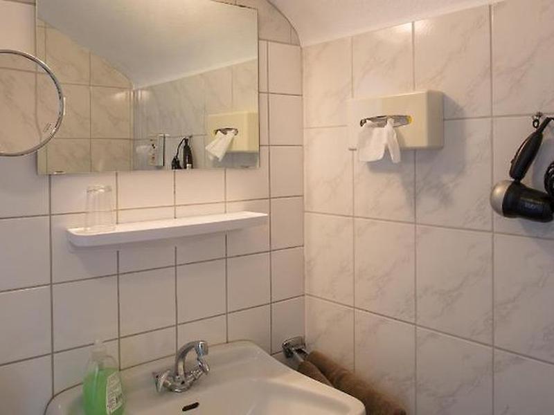 D2A485B65AAFABFCFD3085D11FE622DD