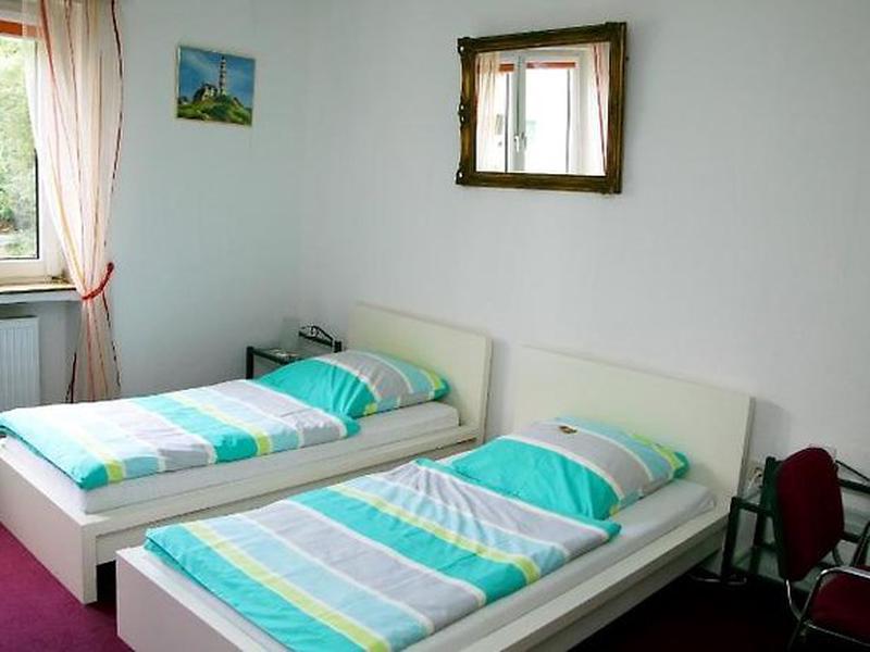 CFDCC63066E70CA4F9E448FA1A68B23B