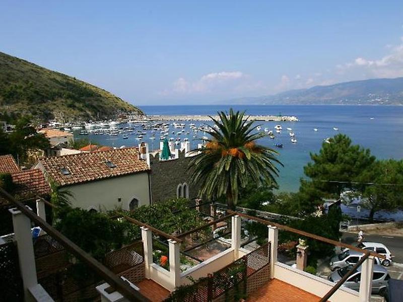 2FF63A5F8529337EDE7717A81AB7B03F