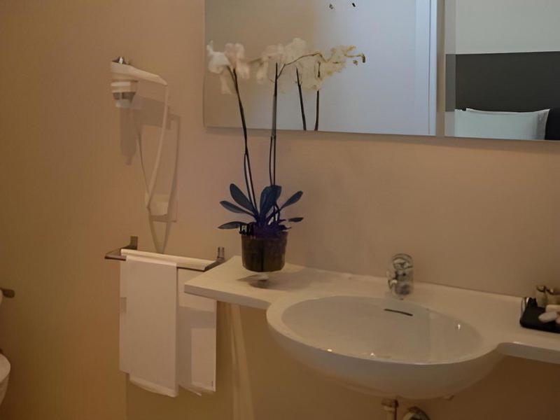 7E52DD3963162EC425E42D23E280C235