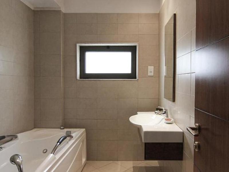 40028FDC8DB57979A6DBD501B942BEB3