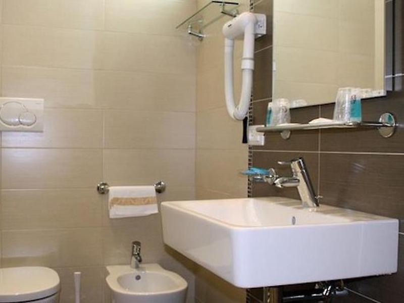 05B0E1CA4C9A84D20DE628AE286A66A1