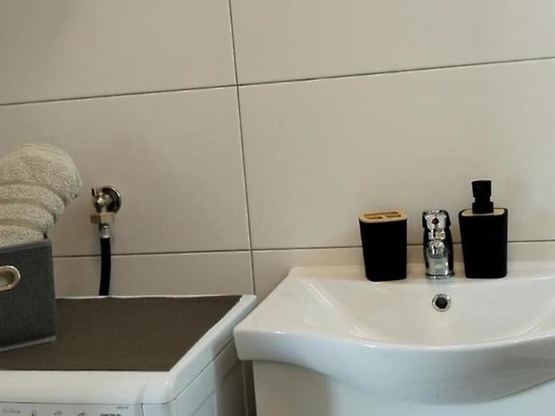 6072BC8F749C1515597FAB88FBDE3D6A