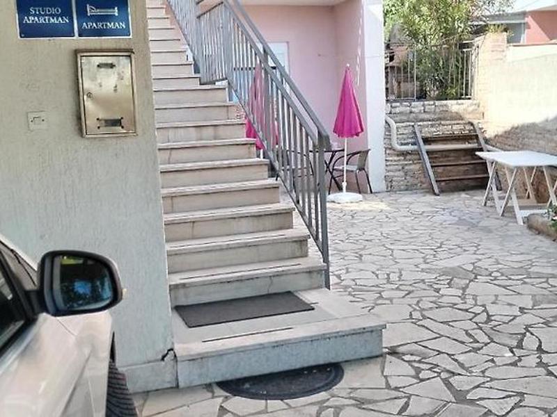 A4E282D6E135508C7DECF3C96872A2DC