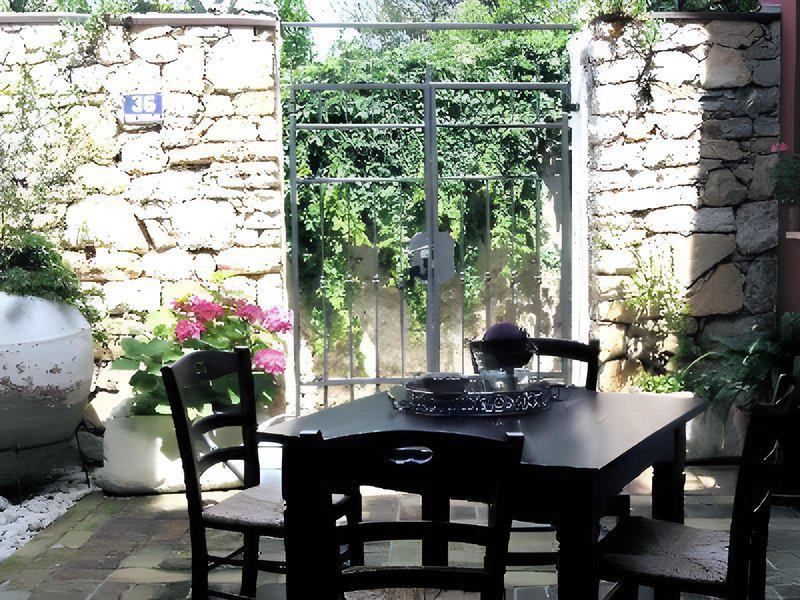 FF58AA6DE62DCCCB5F92272ECA78BB3C