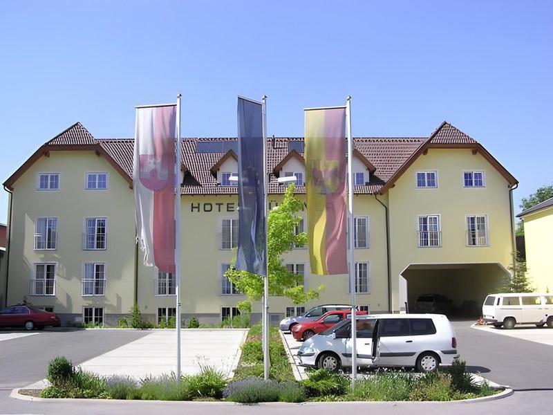 B23D99E2611B407931828DC0058A6681