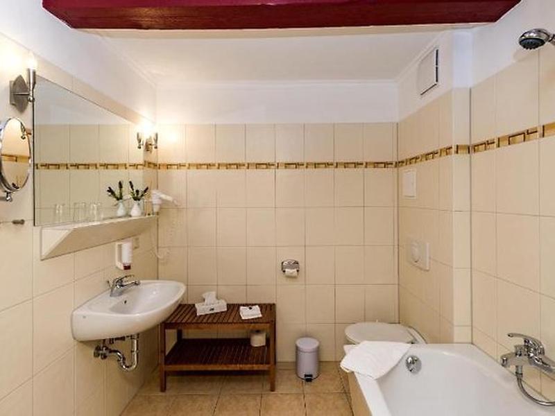 C13461E4DD25174CC94D7CAED2853226