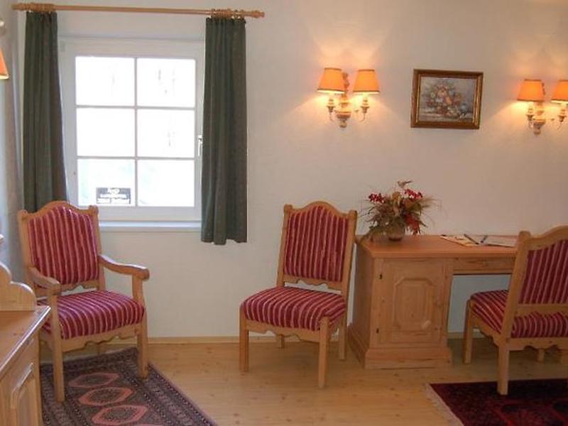 2453532871BC0CDE8F04F9F57864E64B