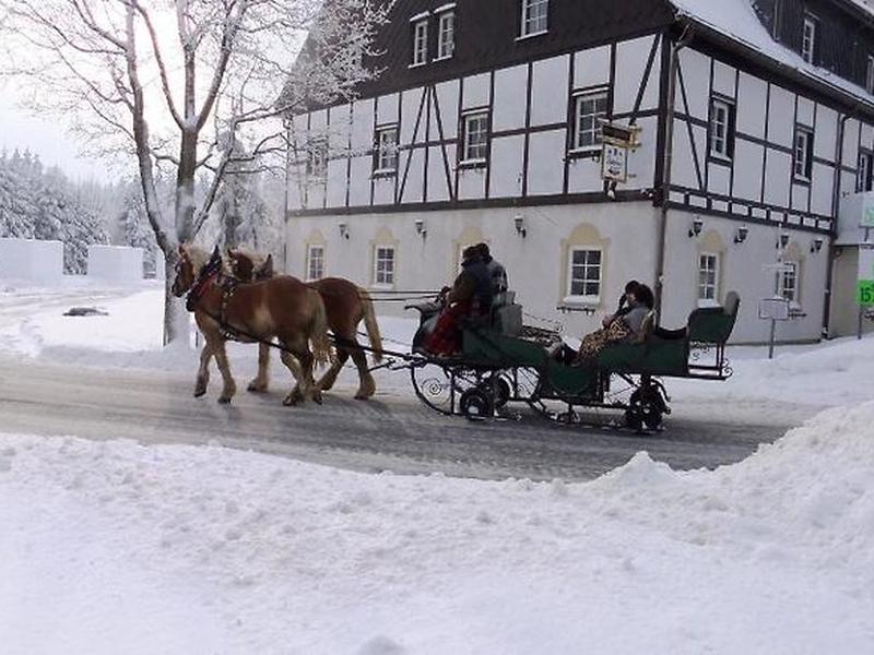 9B92039C7E562E3B674661334204AA71