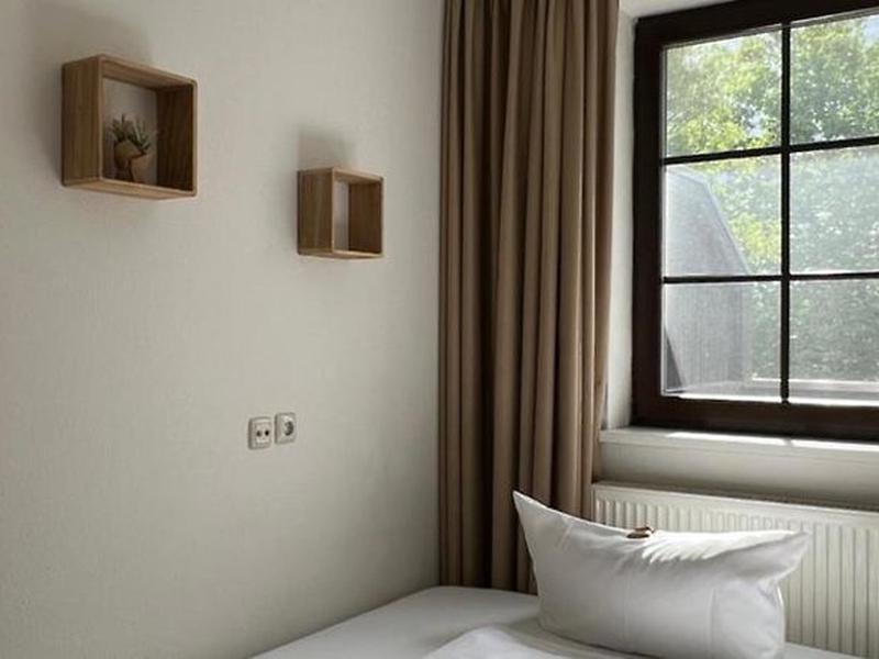 39A70D01C597B46DDFB8B7353E675BAE