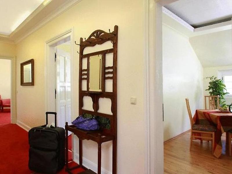 70D4F9231235D92524227C1D2FC53C3E