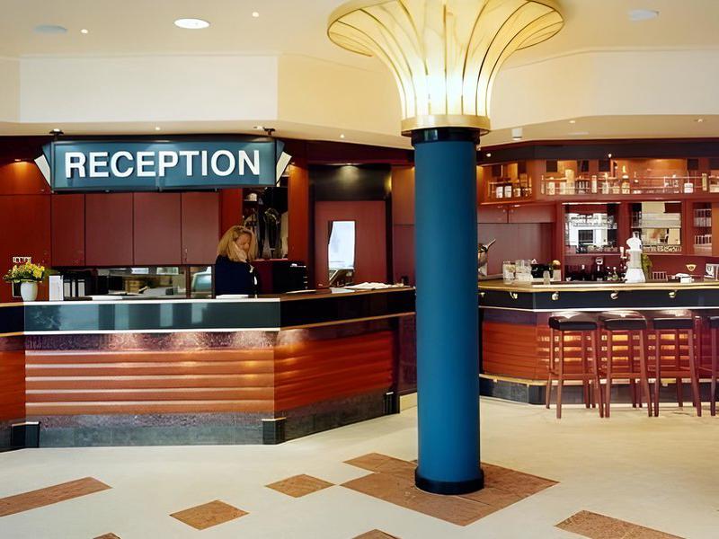 5FCD46EA5EC9BA50EF32A5A1329D6427