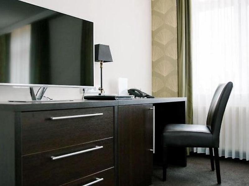 D00D3693F1536D54CC417FA4DAC40995