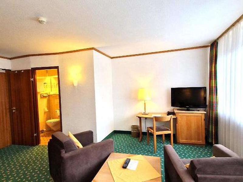 A80F3381AFACF49ABD25096E42567DFE