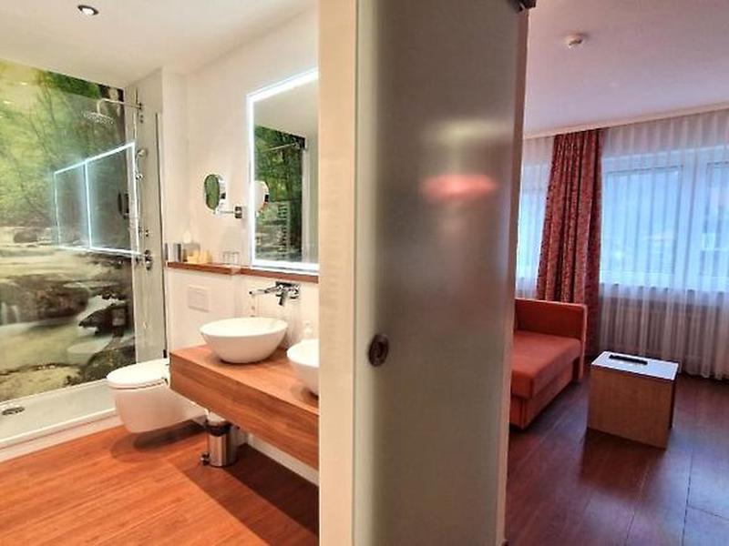 01F078637350072BDAF9FFE8F6278080